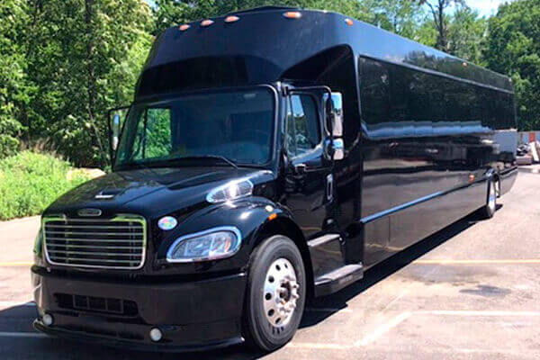 Top-rate black party bus